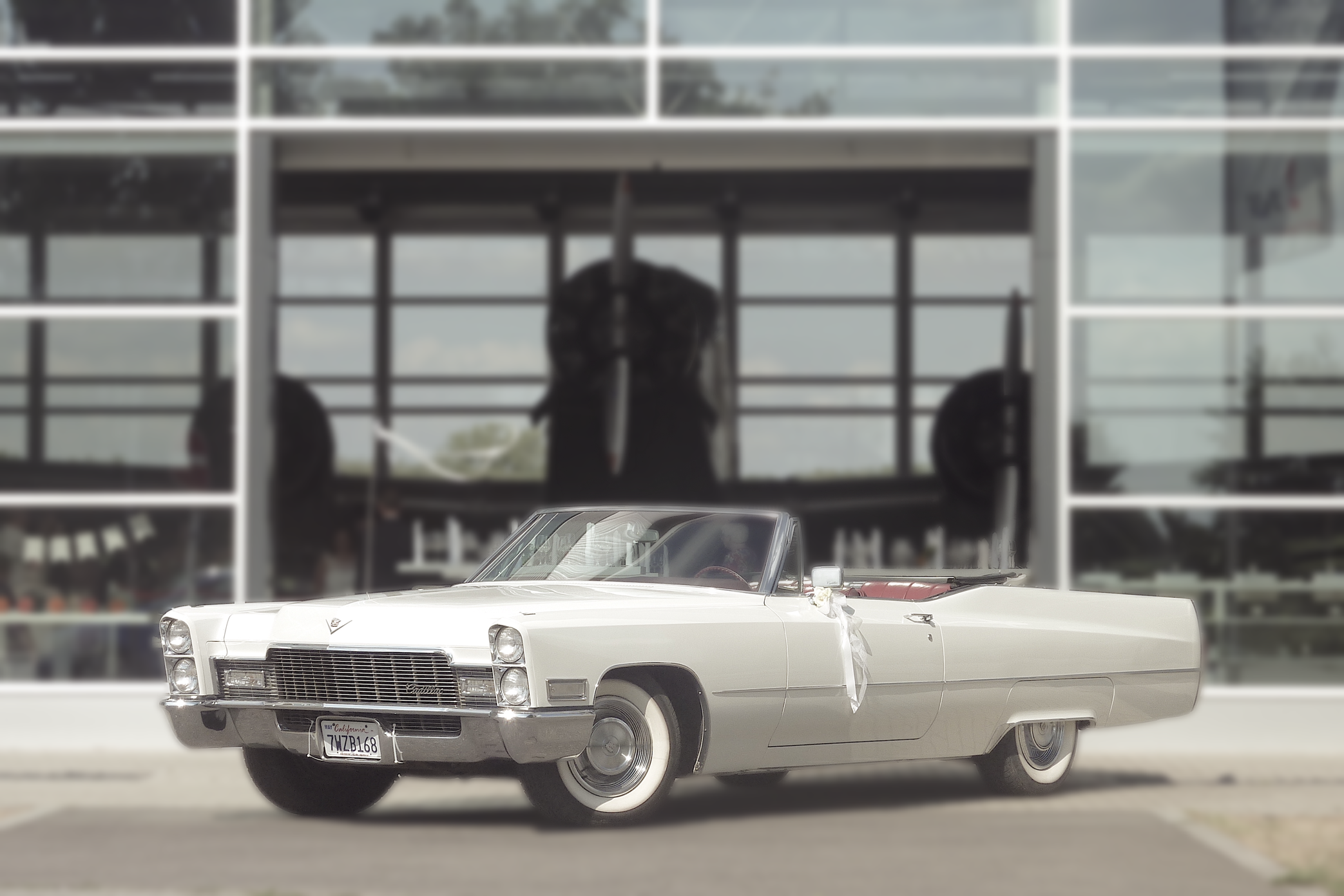 Cadillac Convertible Hugo Junkers Hangar Mönchengladbach Airport Neuwerk