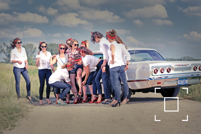 Alle einsteigen. Geht gleich los. Oldtimer party impala zum feiern girls Junggessellenabschied